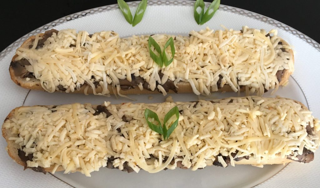 Baguette With Mushrooms Zapiekanka Z Pieczarkami I Serem My Polish baguette-with-mushrooms-zapiekanka-z-pieczarkami-i-serem-my-polish